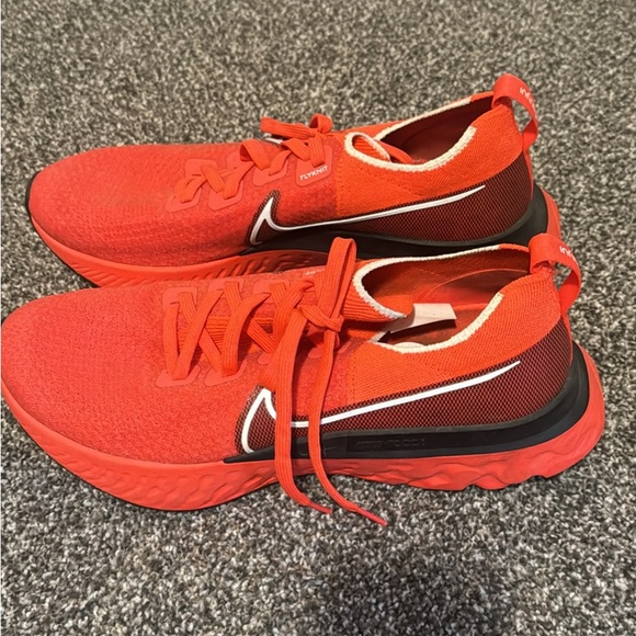 Men’s Nike Infinity React Flyknit- Running Shoes - Picture 1 of 3